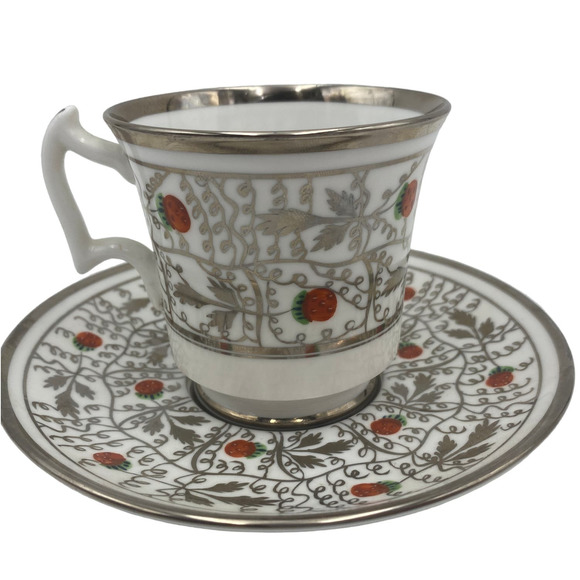 Royal Chelsea Teacup & Saucer 2242A Strawberries Silver - Picture 1 of 12